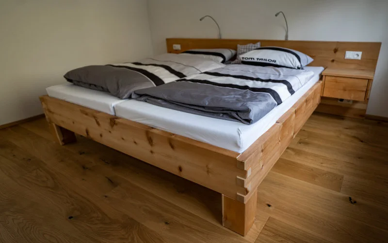 SCHLZIM01 Doppelbett